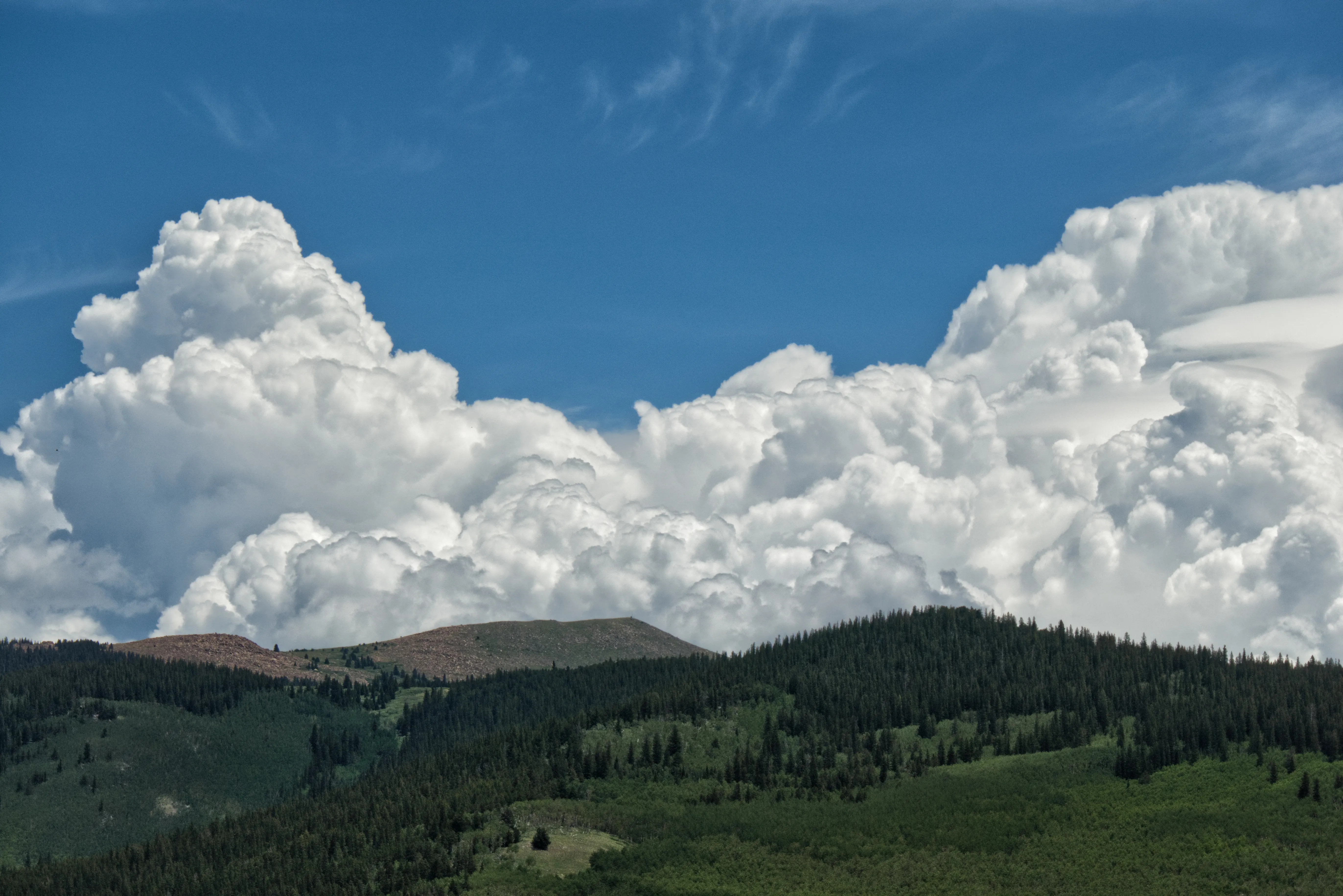 Wolken über den Bergen